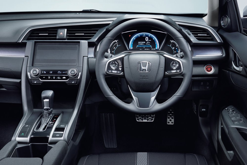 Honda Civic 10 поколение 2017г фото салона